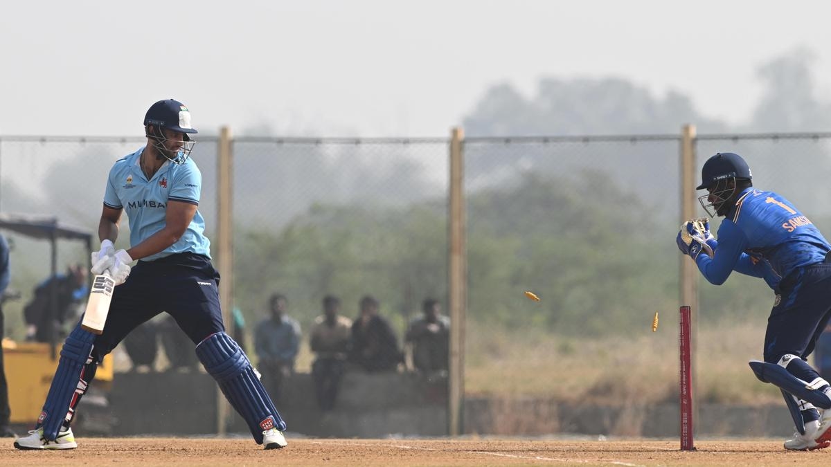 Mumbai Collapses: Kerala Stuns Defending Champions